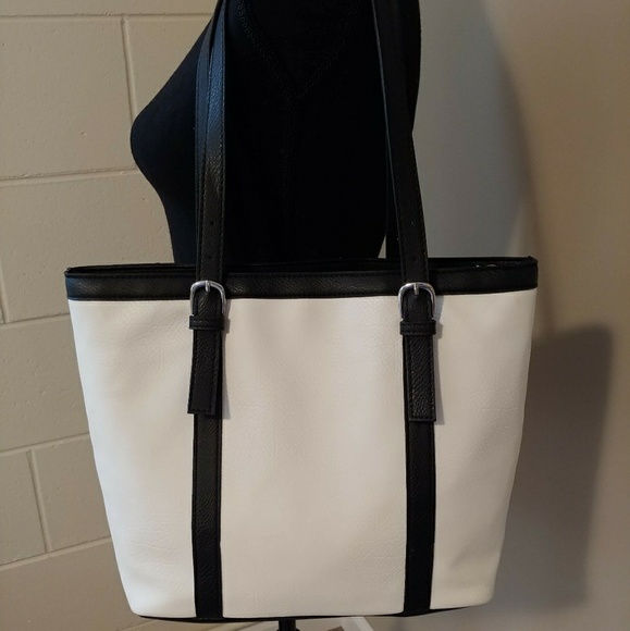 Bueno Handbags - Bueno tote faux leather